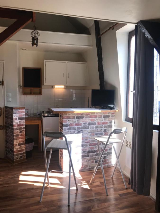 Appartement En Duplex Situe A La Limite Tours Saint-Pierre-des-Corps Buitenkant foto